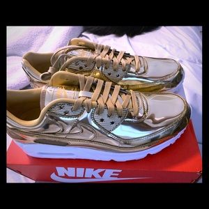 Air Max 90 Men’s size 11. Never worn! Pristine